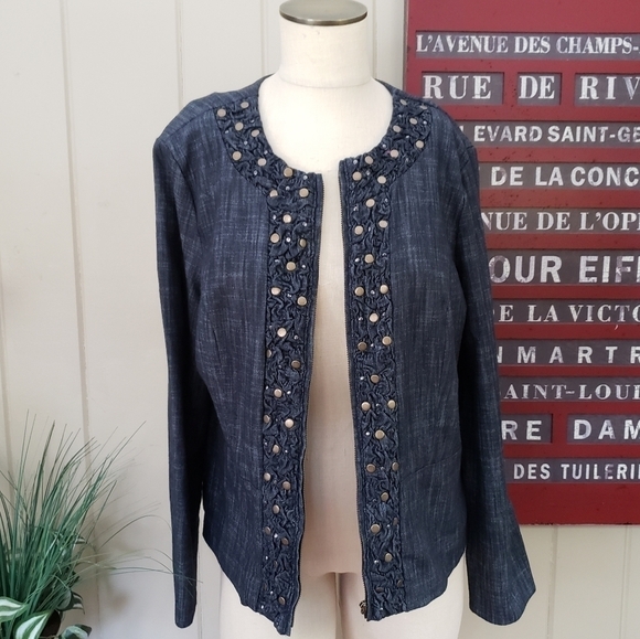 JM Collection | 12 denim jacket brass tone metal studs ruched zipper fro… - Picture 6 of 10